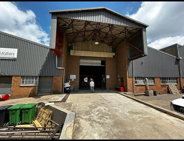 390M² WAREHOUSE TO LET IN WYNBERG
